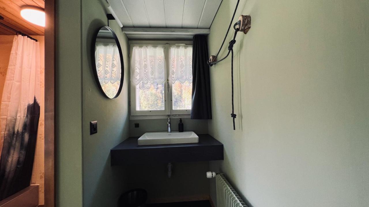 Hotel Alpina Einhorn - Self-Check-In Wolfenschiessen ภายนอก รูปภาพ