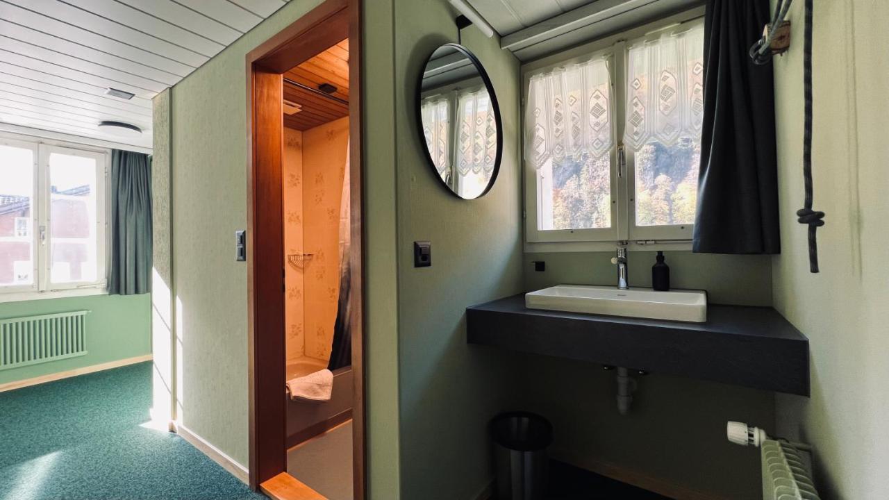 Hotel Alpina Einhorn - Self-Check-In Wolfenschiessen ภายนอก รูปภาพ