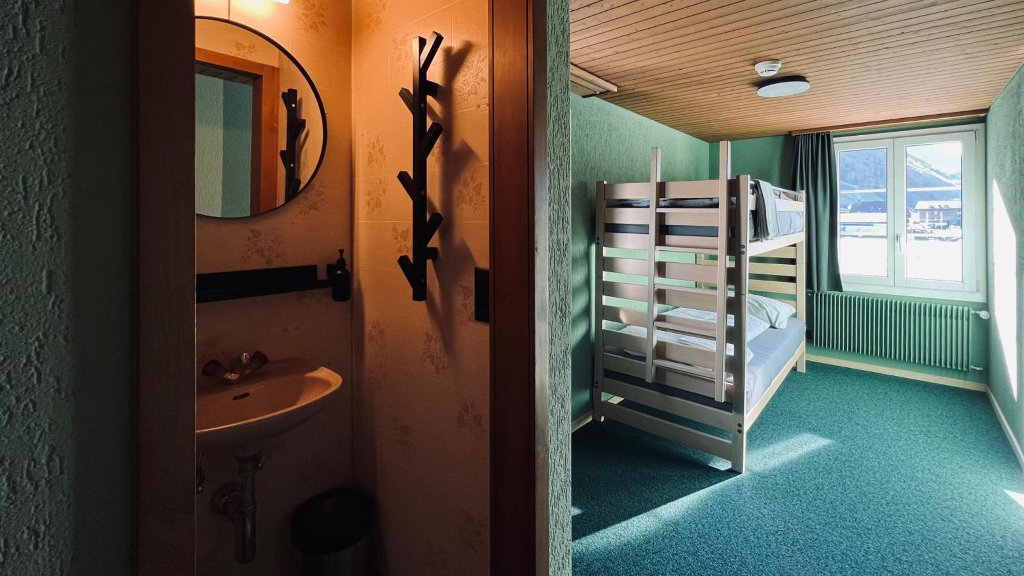 Hotel Alpina Einhorn - Self-Check-In Wolfenschiessen ภายนอก รูปภาพ